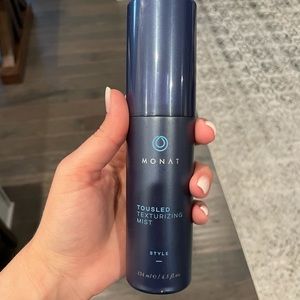 Monat Tousled Texturing Mist